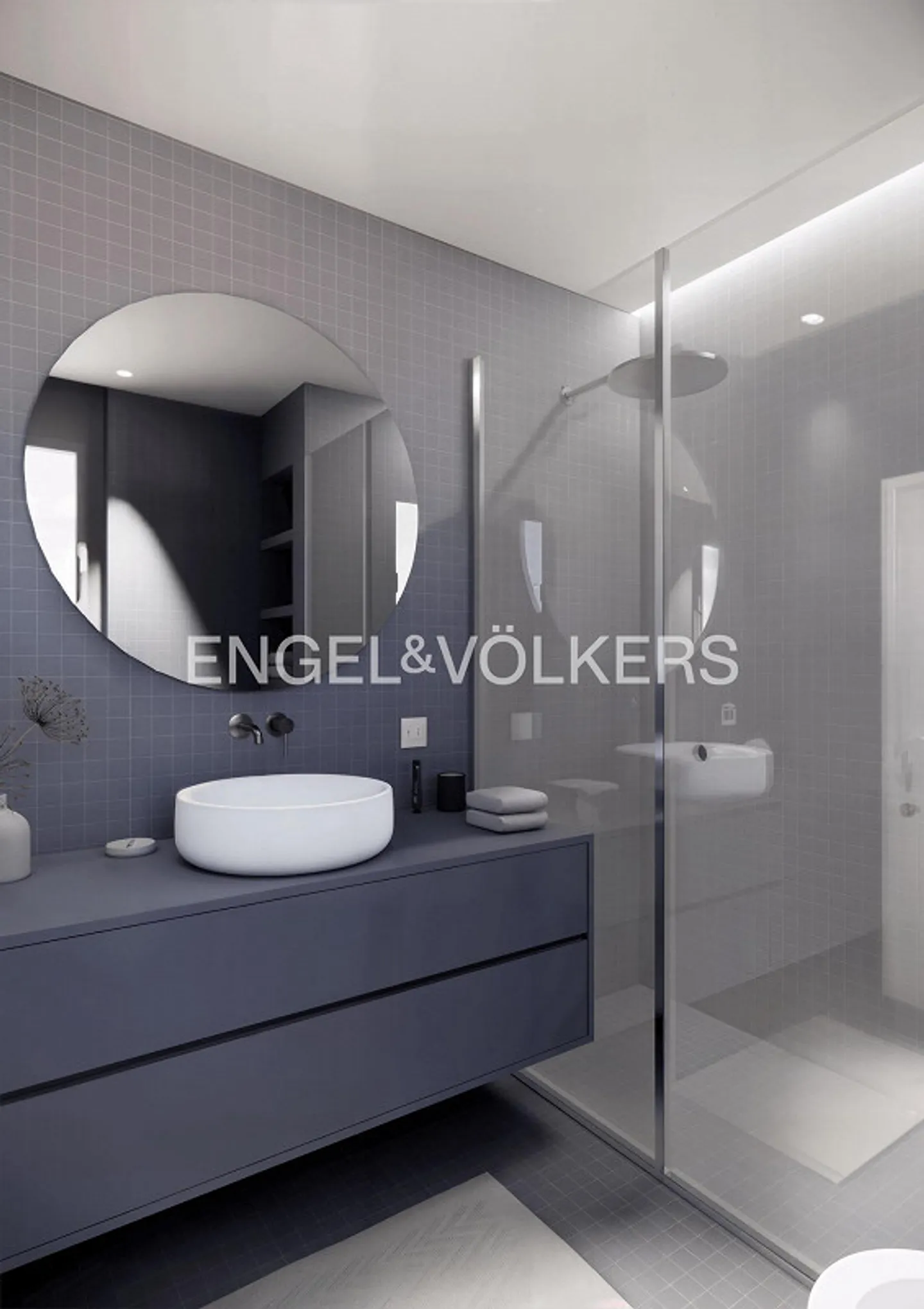 New building with 7 residential units - Photo 5 of 6