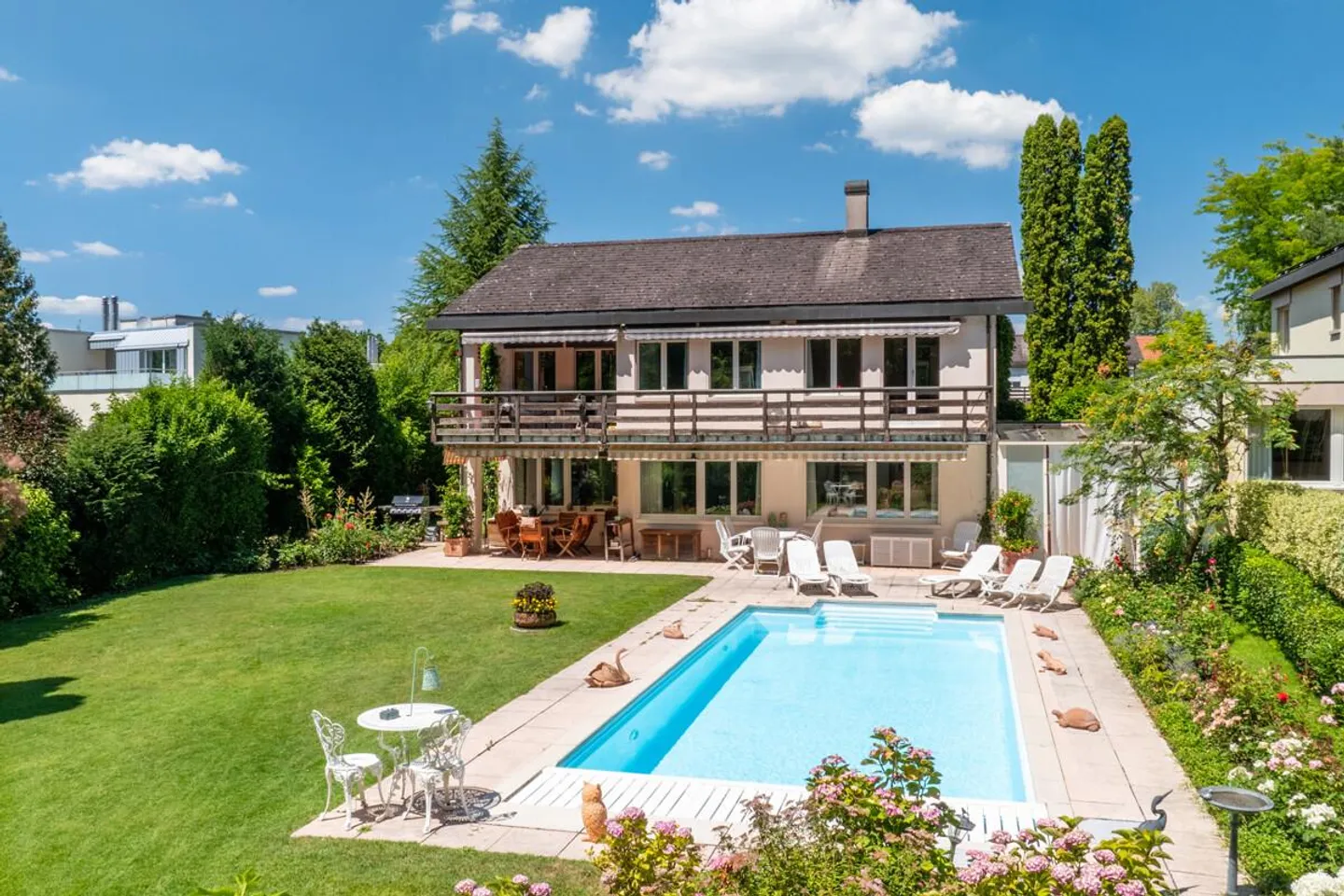 Charmantes Einfamilienhaus mit Pool - Foto 1 von 5