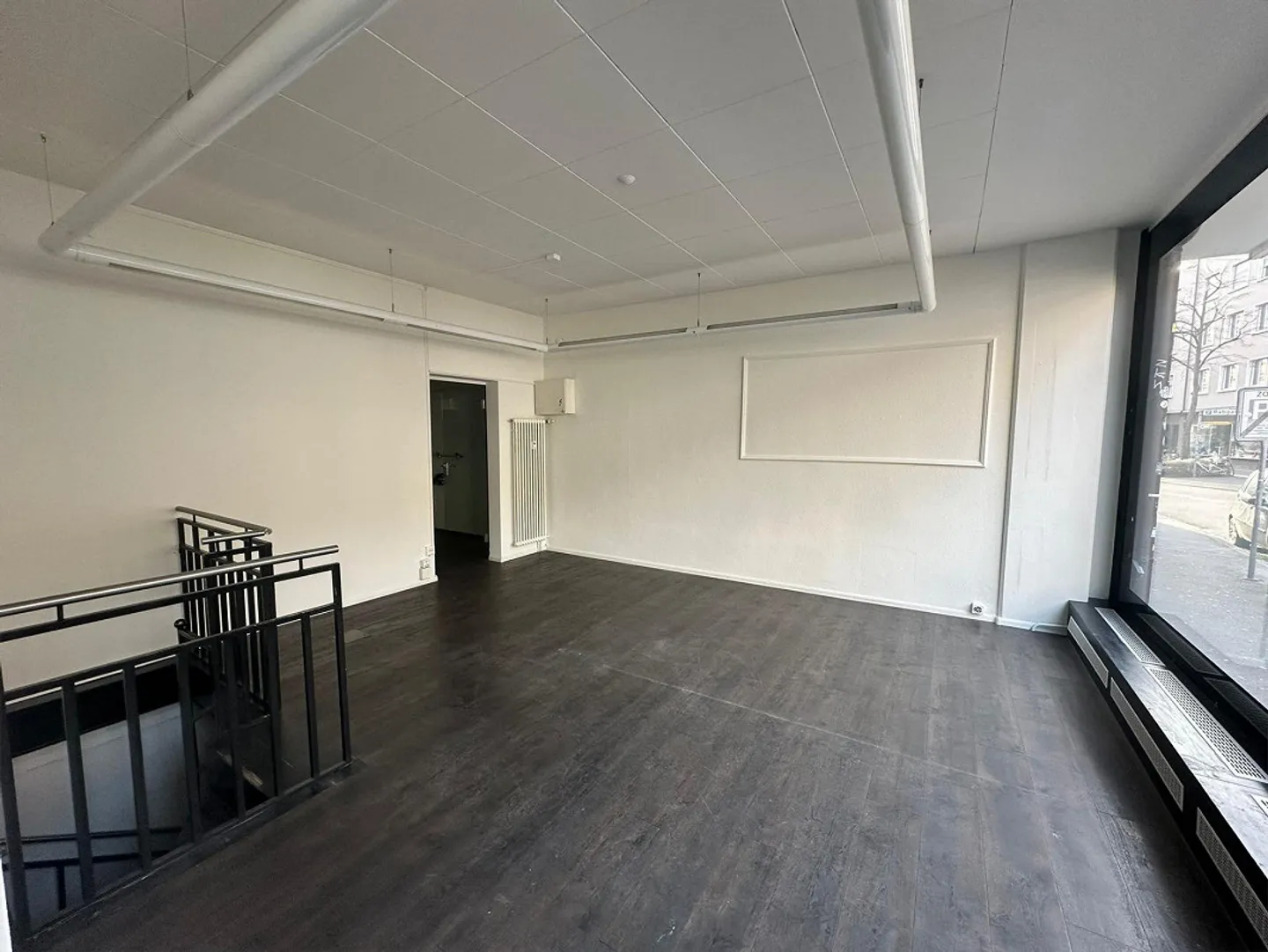 Spazio commerciale entusiasmante – Vendita, ufficio o showroom in posizione privilegiata - Foto 2 di 6