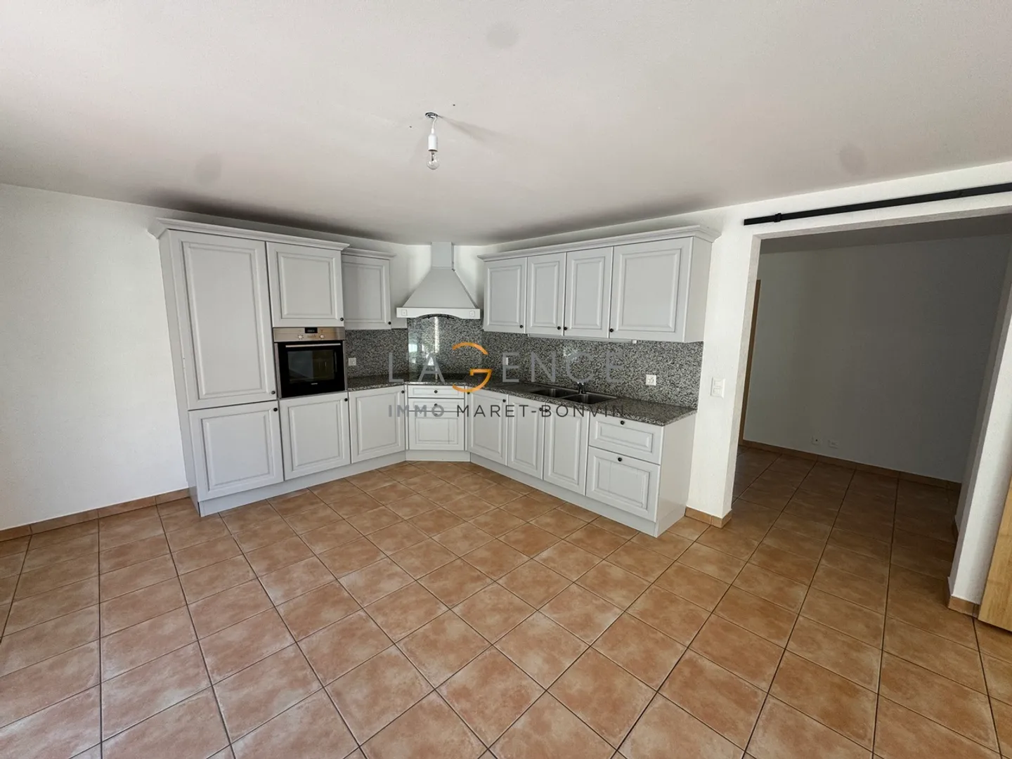 To seize - bright 4.5 room apartment - Photo 3 of 10