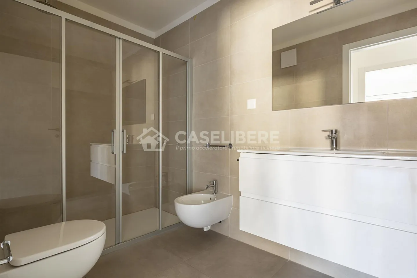 NOUVEAU ET ÉLÉGANT 2.5 PIÈCES À DAVESCO - Photo 12 sur 15