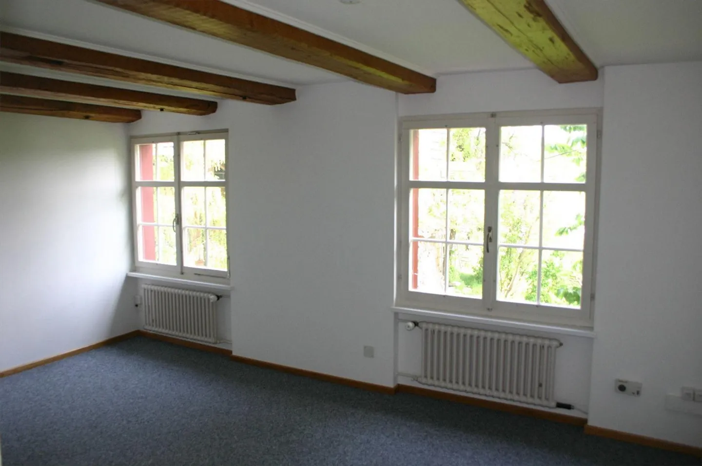 Casa angolare di 4,5 stanze con 272 m² di studio/ufficio a Eschlikon - Foto 10 di 13