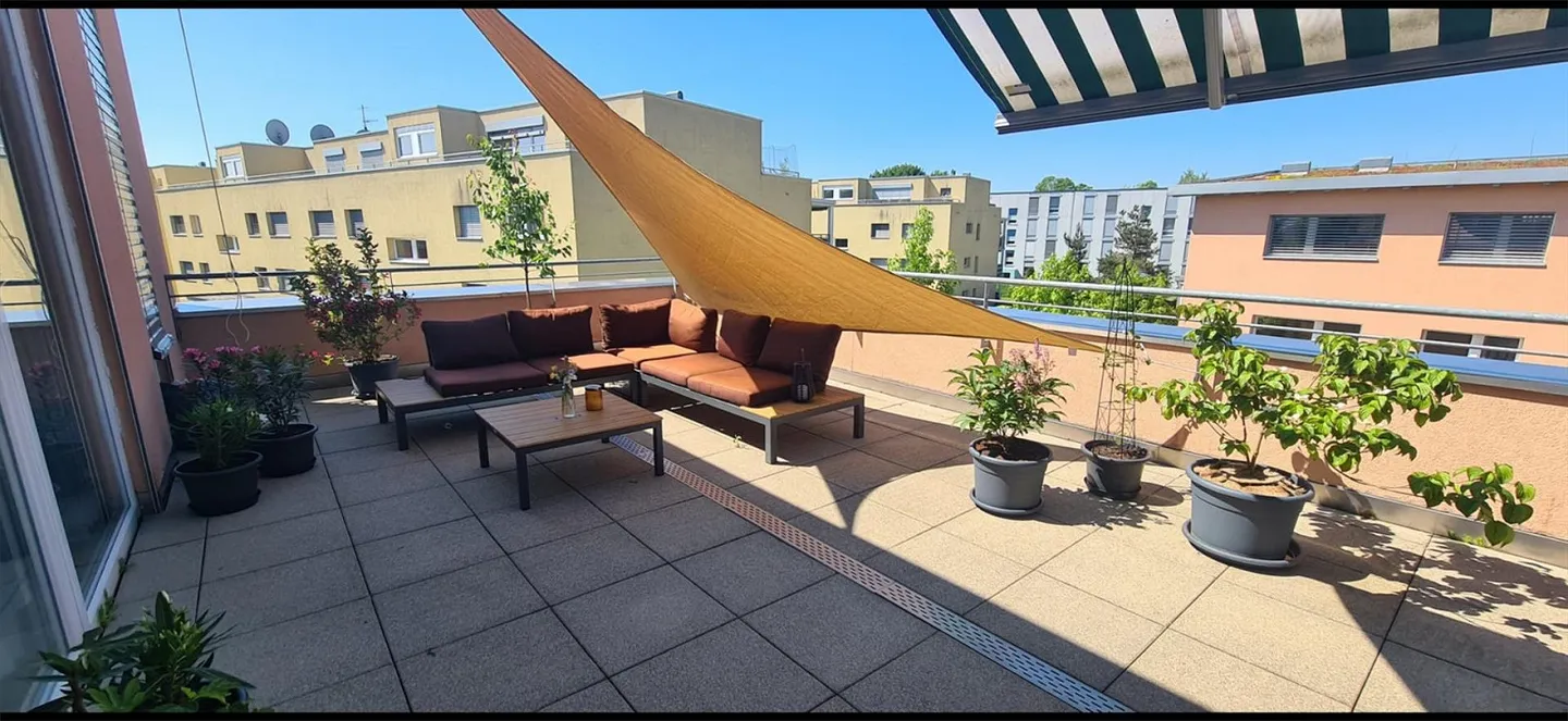 Looking for a new tenant for a beautiful 4.5 room rooftop apartment - Photo 3 of 11