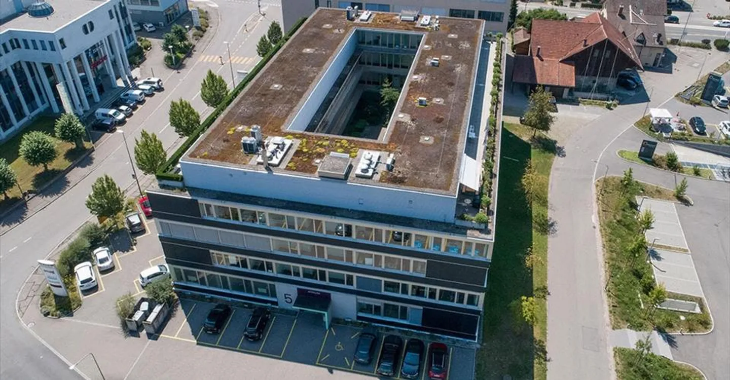 Offices, Practice or Showroom from 150 m2 to 1,120 m2 differently: Lic... - Photo 1 of 5
