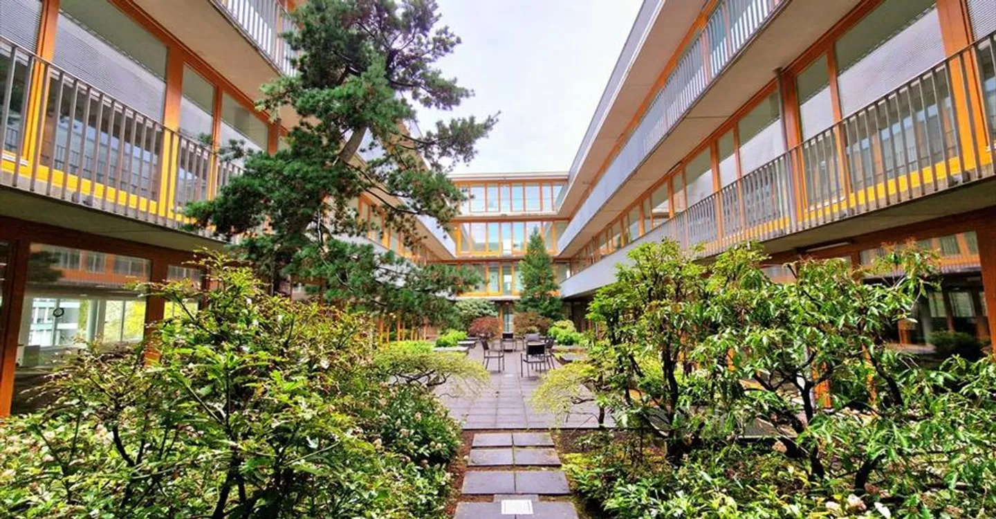 Offices, Practice or Showroom from 150 m2 to 1,120 m2 differently: Lic... - Photo 5 of 5