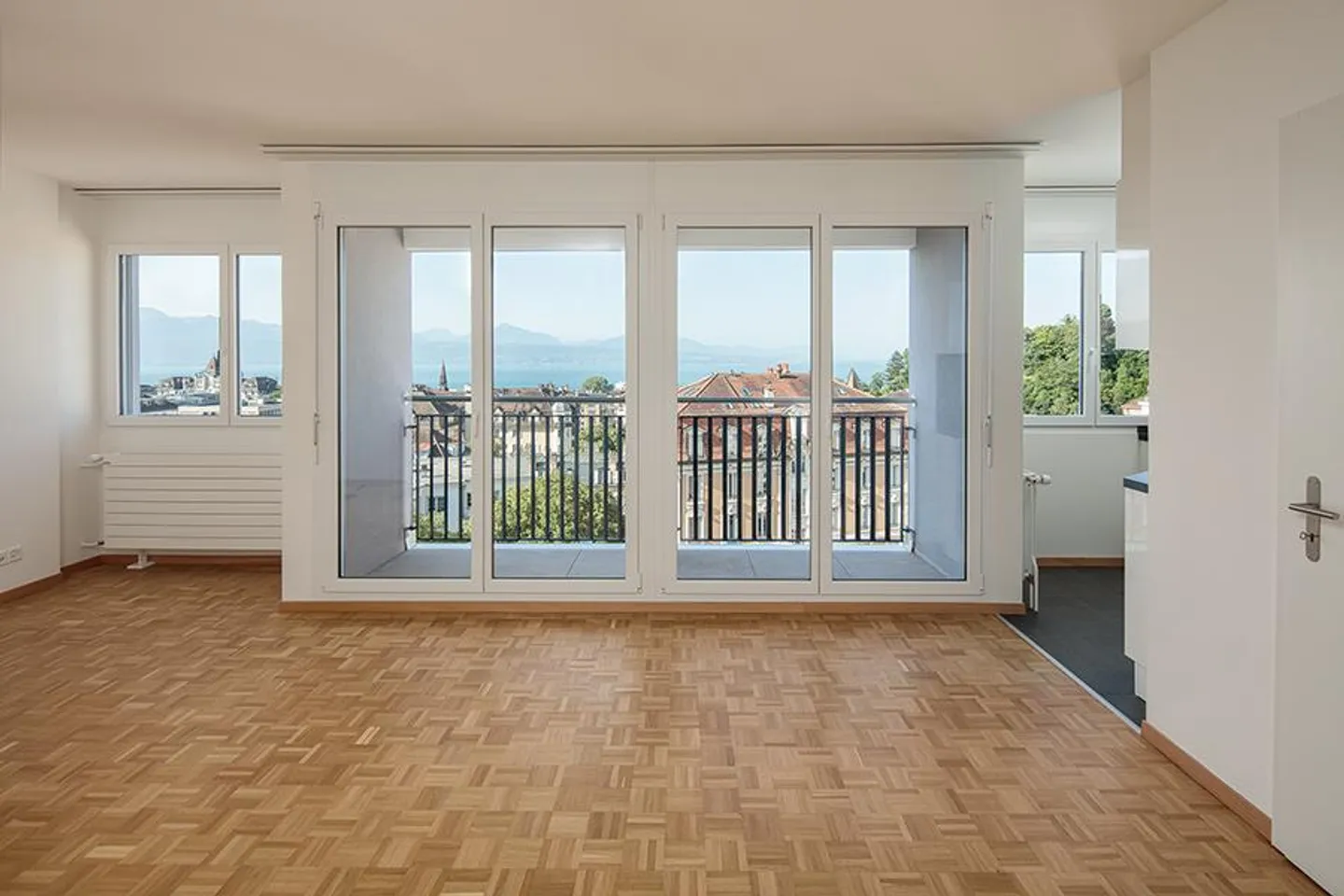 Studio unter dem Bahnhof, 2021 renoviert mit Blick auf den See - Foto 1 von 8