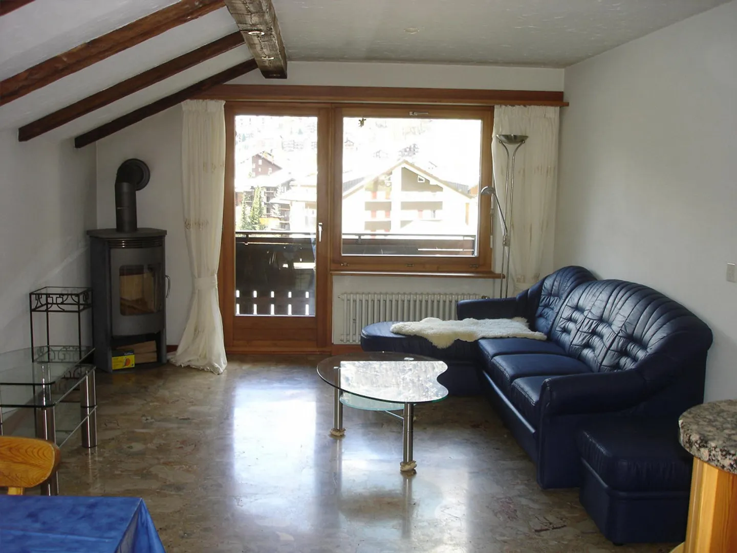 Luminoso e accogliente appartamento mansardato di 3,5 locali in affitto - Foto 5 di 8