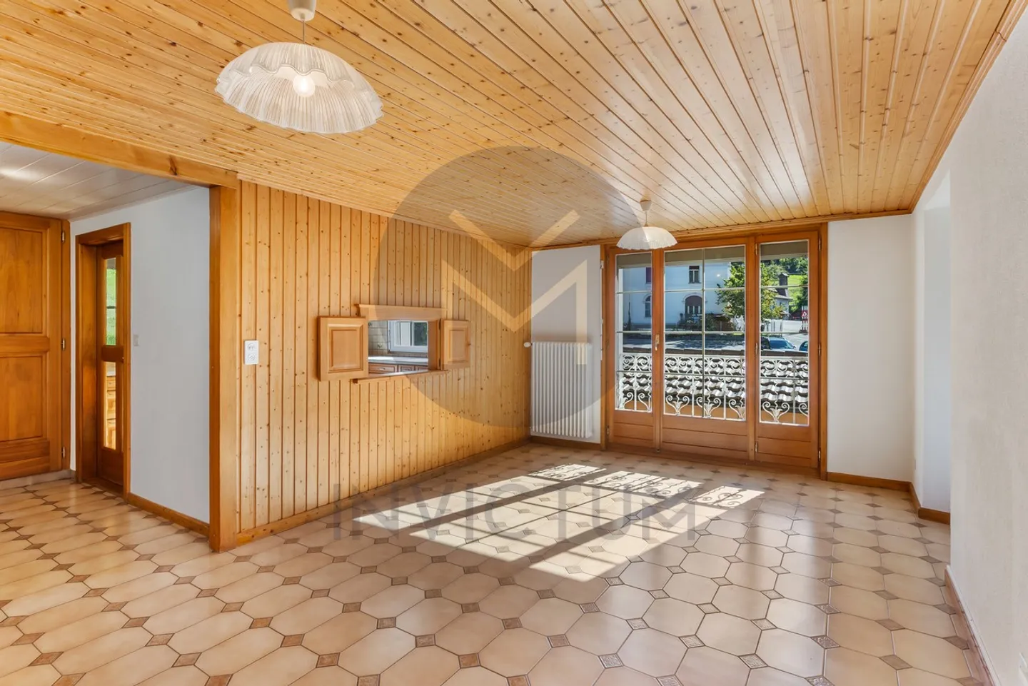 Geräumiges 9,5-Zimmer-Einfamilienhaus mit zwei Wohnungen in Les Avants. - Foto 13 von 26