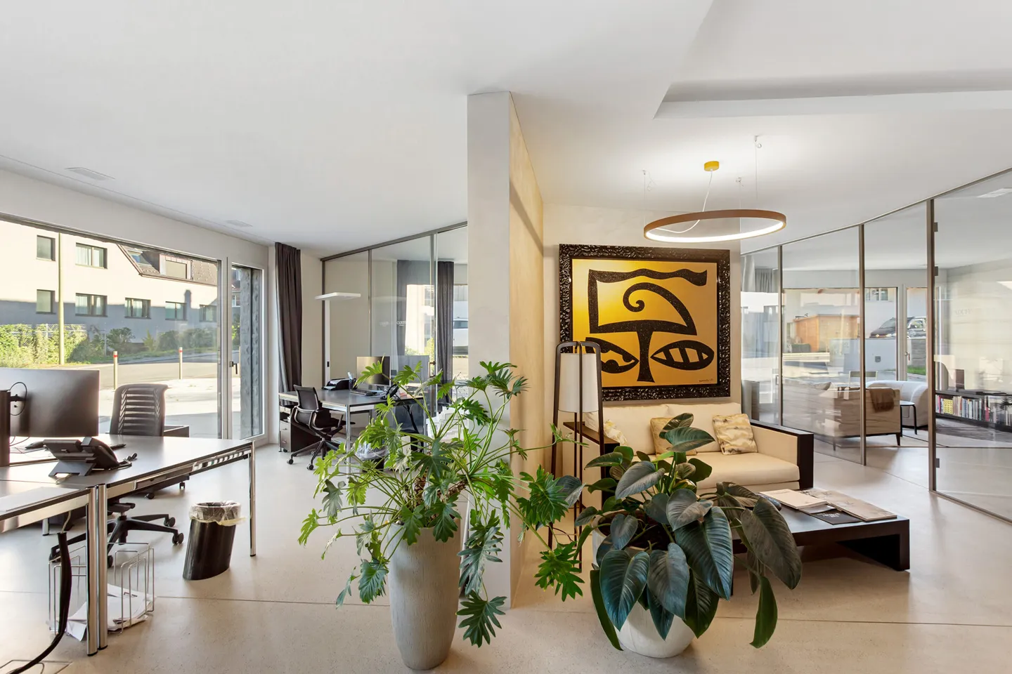 A Room of Perspectives: approx. 320 m2 for Your Business Idea - Photo 12 of 23