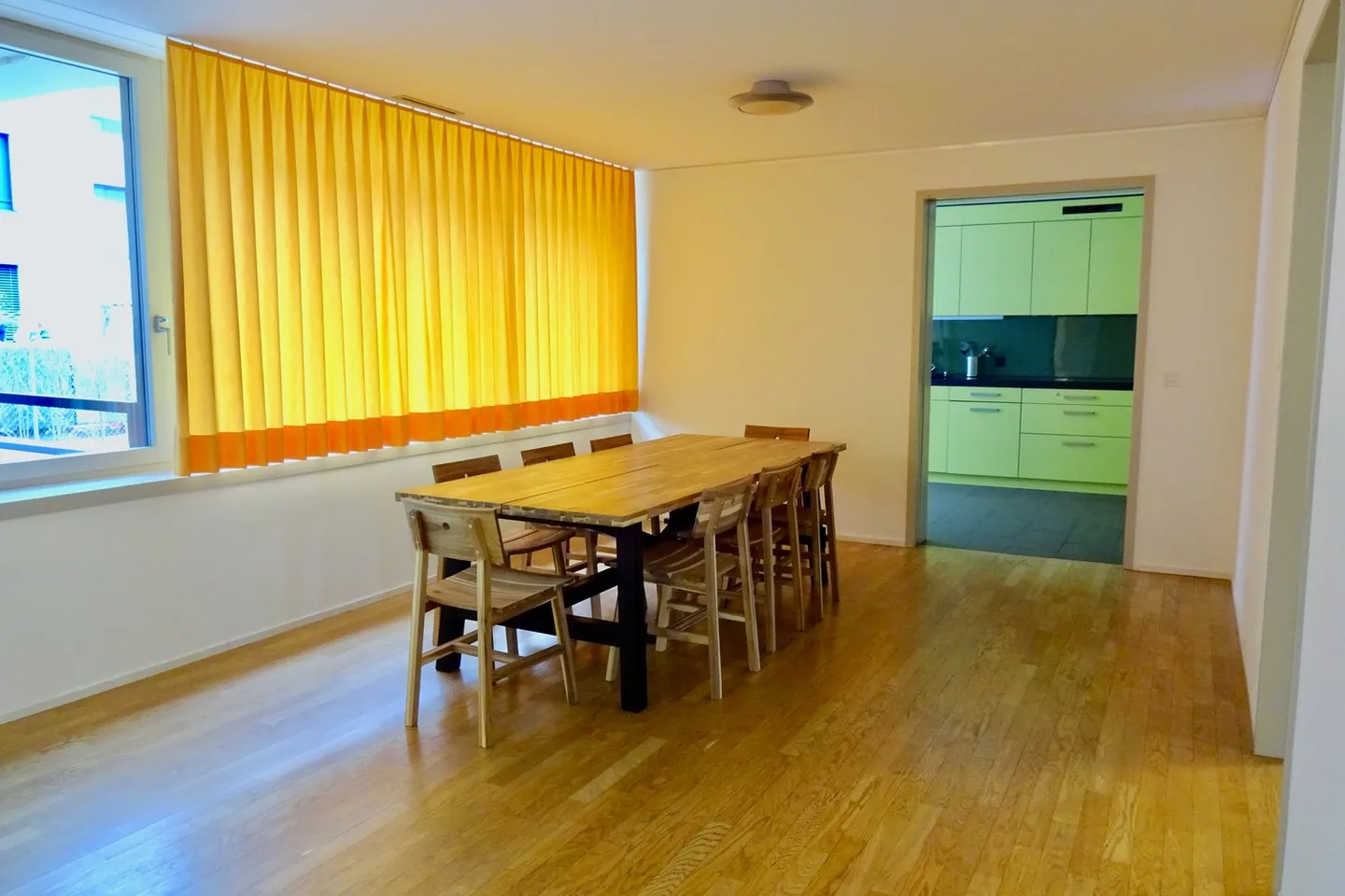 COMMUNITY STUDIO - Photo 6 of 13