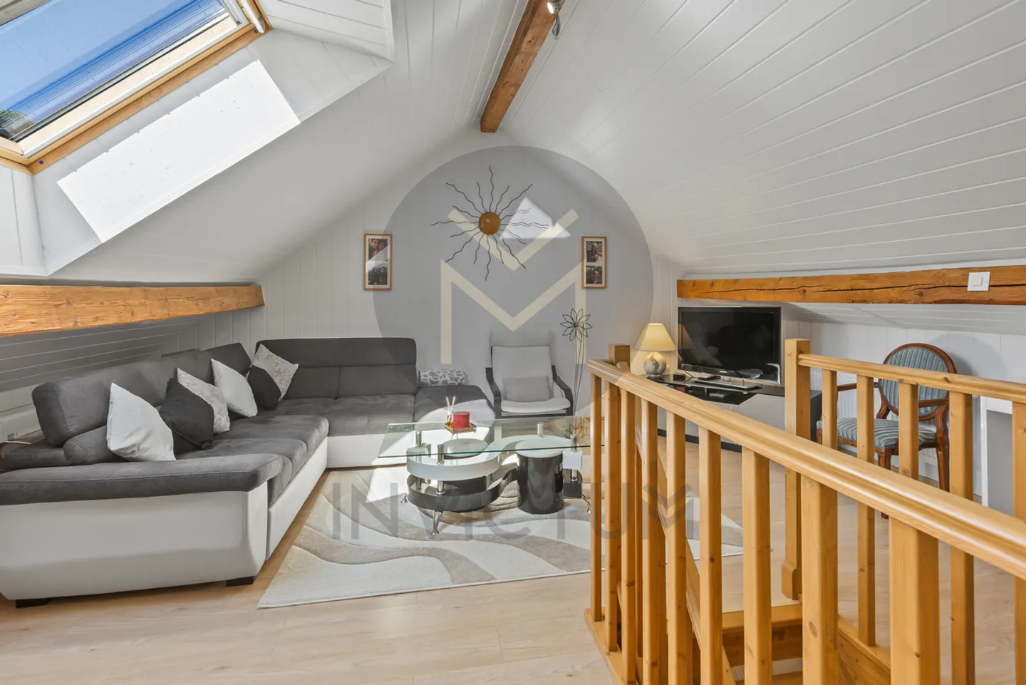 Geräumiges 9,5-Zimmer-Einfamilienhaus mit zwei Wohnungen in Les Avants. - Foto 26 von 26