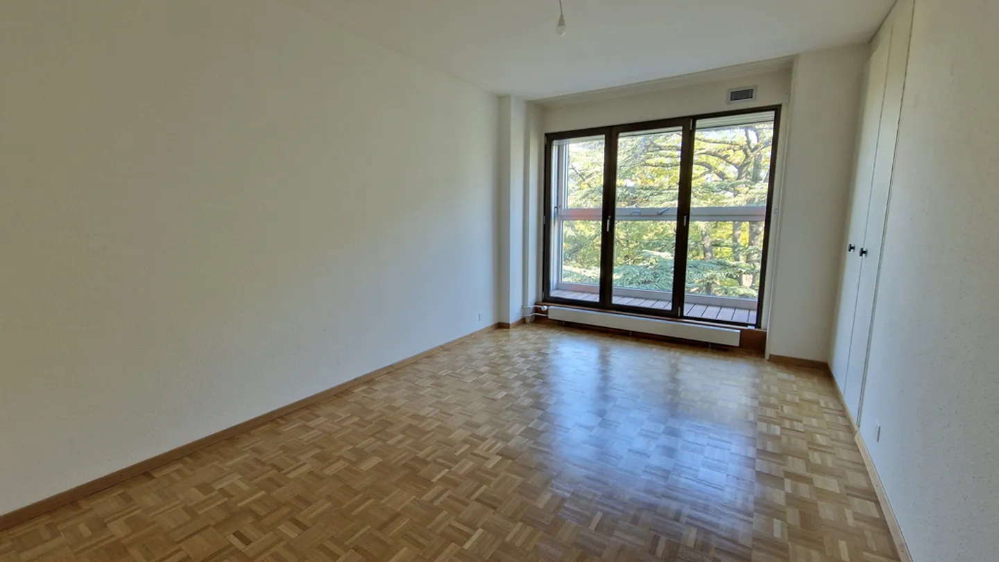 BOUCHET - 4 ROOMS BRIGHT ON THE 6TH FLOOR - Photo 6 of 8