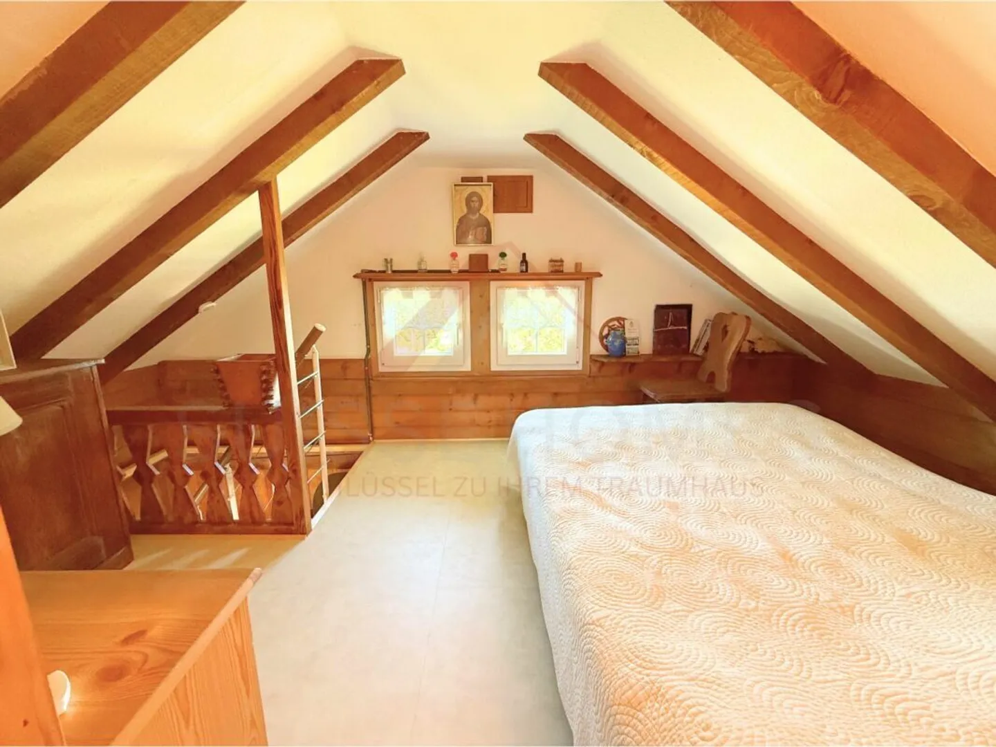 Charming Single-Family Home in La Chaux-de-Fonds - Preserved Authenticity and Modern Comfort - Photo 11 of 20