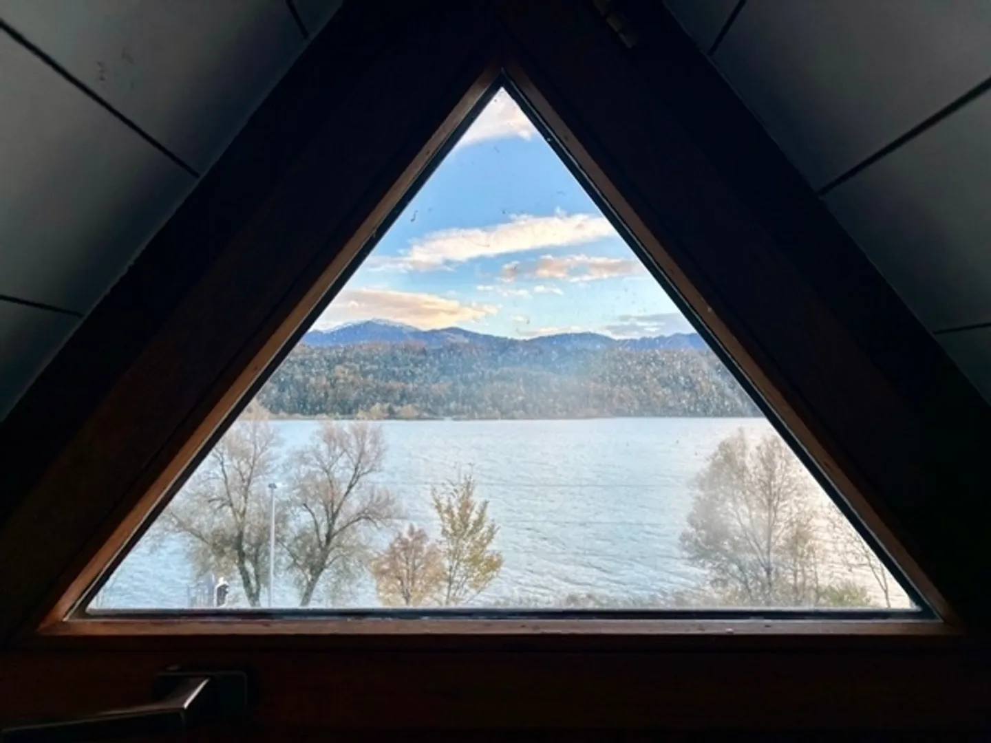 Charming Attic Apartment with Lake View in Schmerikon - Photo 12 of 13