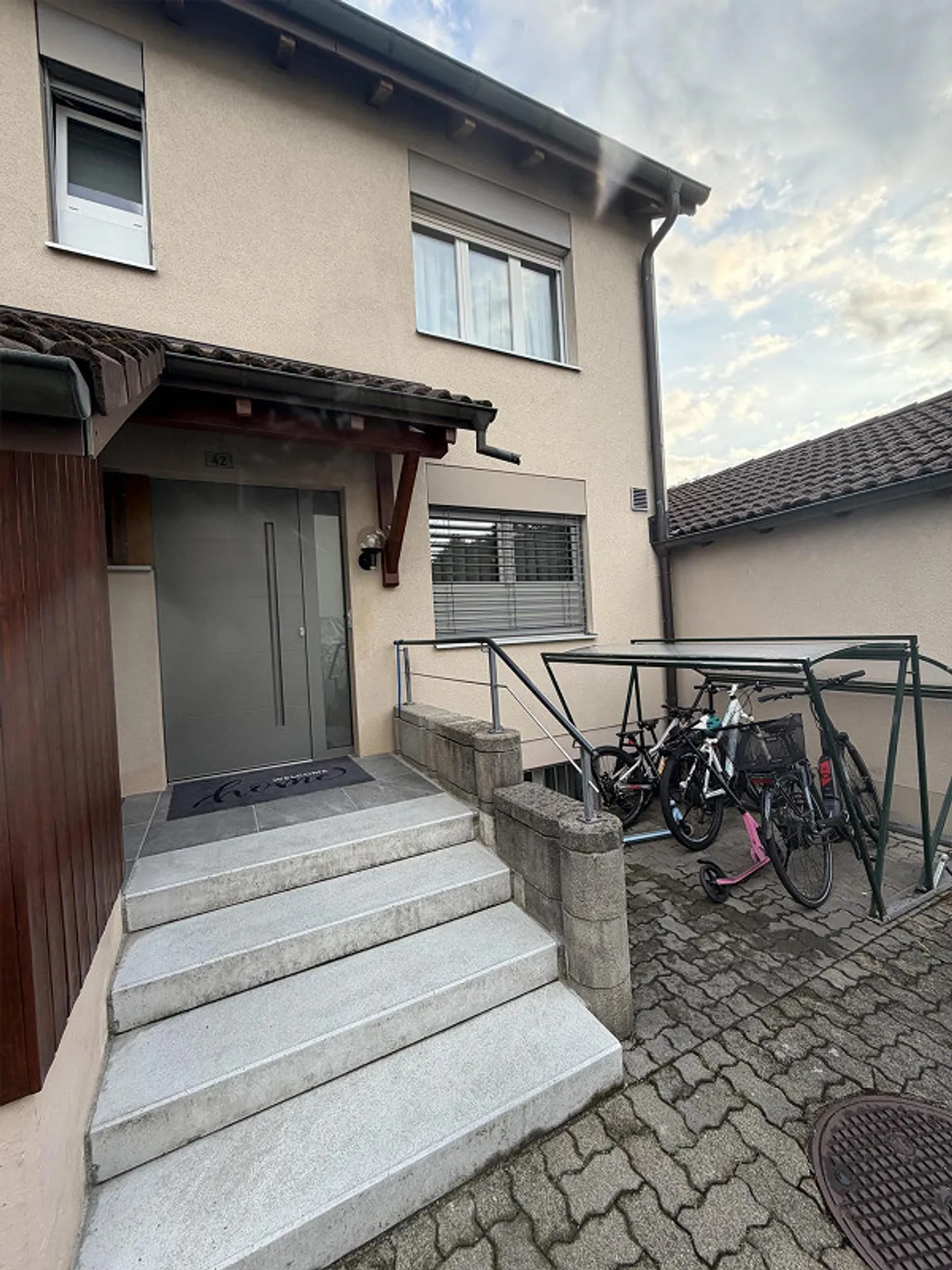 House in a quiet and child-friendly environment - Photo 1 of 9