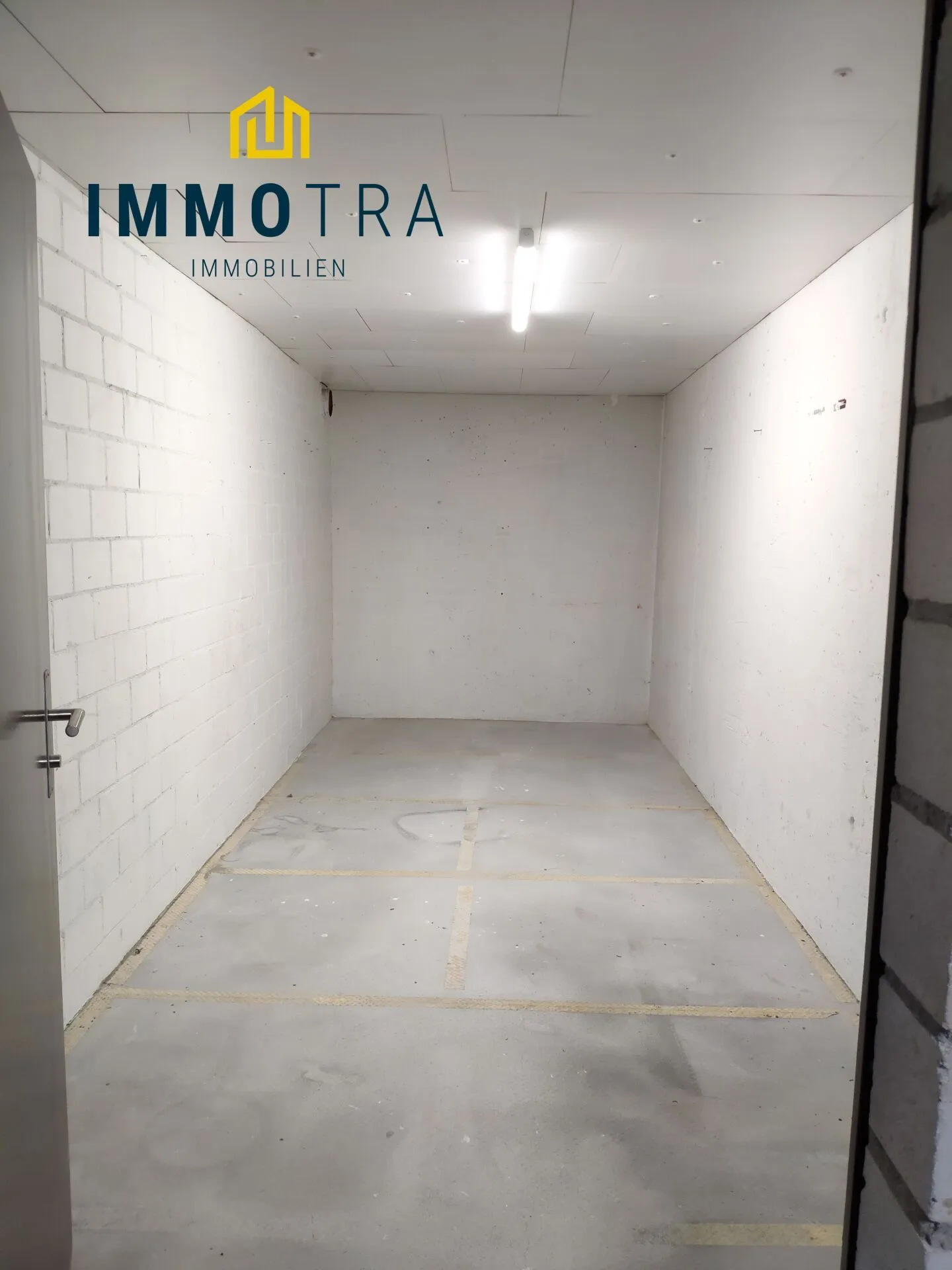 Stanza per il bricolage pratica nel seminterrato - Foto 1 di 1