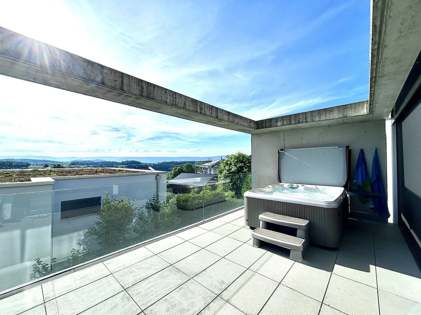 Dreamlike 6.5 Room Apartment with Whirlpool! - Photo 5 of 21