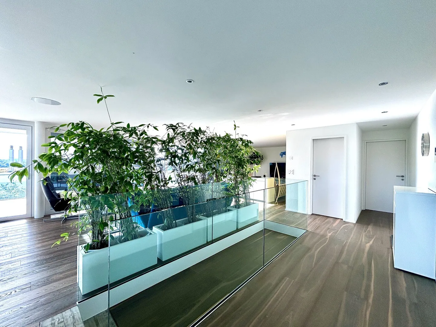 Dreamlike 6.5 Room Apartment with Whirlpool! - Photo 4 of 21