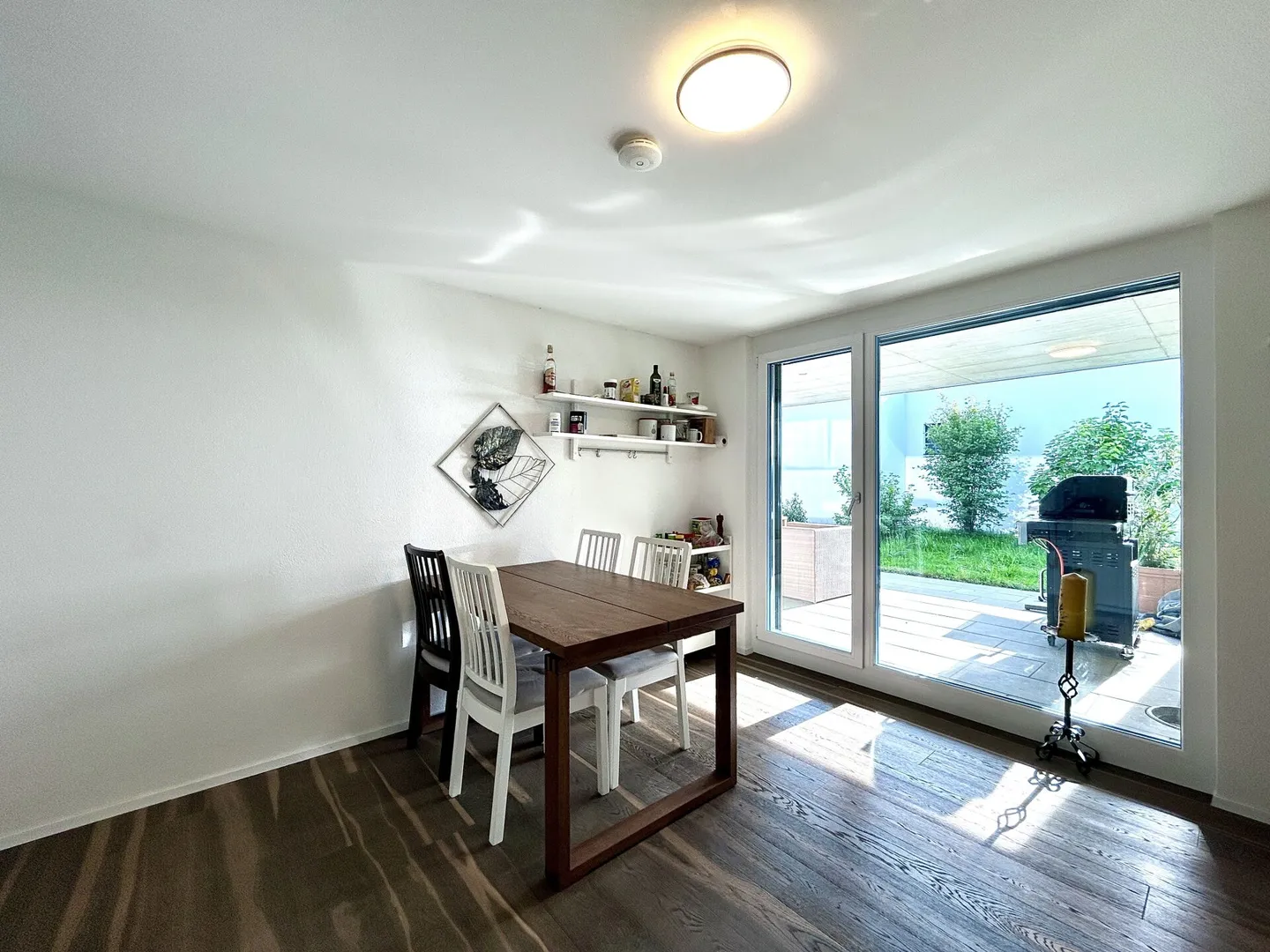 Dreamlike 6.5 Room Apartment with Whirlpool! - Photo 14 of 21