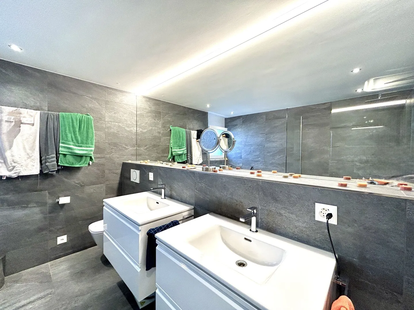 Dreamlike 6.5 Room Apartment with Whirlpool! - Photo 16 of 21