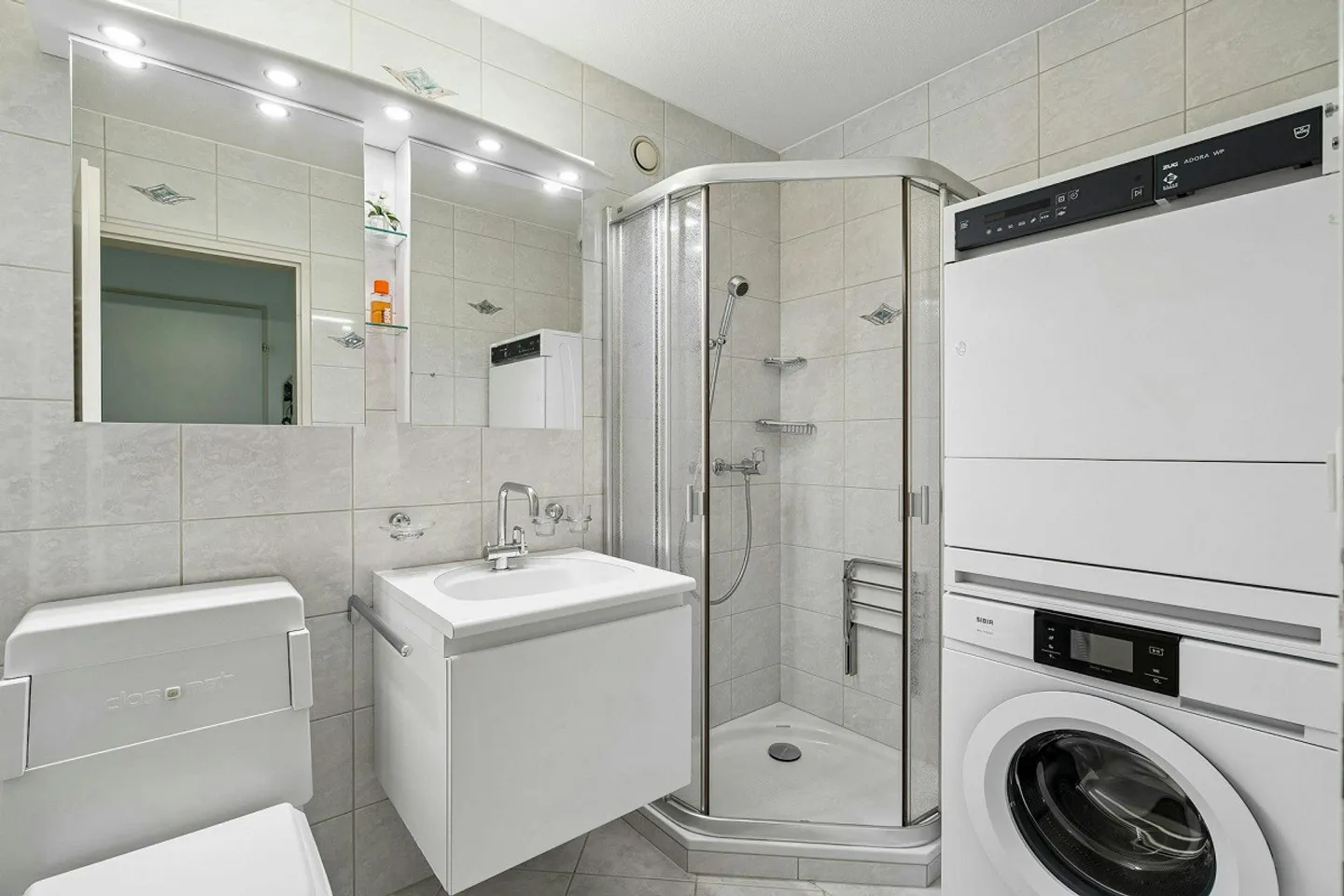 Au-dessus des toits de Wetzikon - Appartement 3½ pièces avec vue dégagée - Photo 7 sur 12