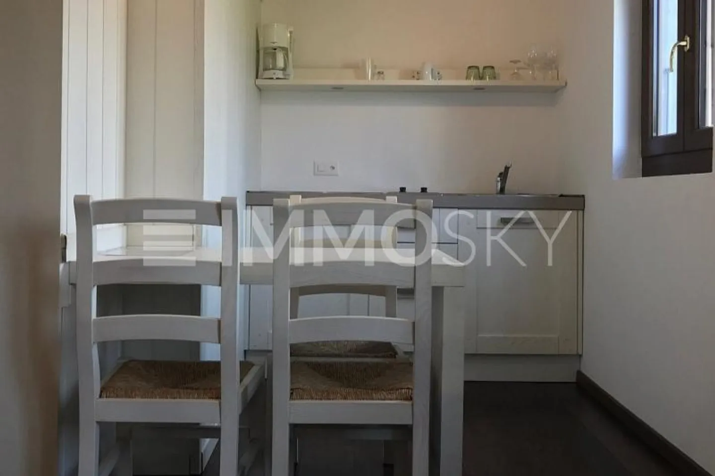 Experience the silence and beauty of nature in a green oasis - Photo 3 of 5