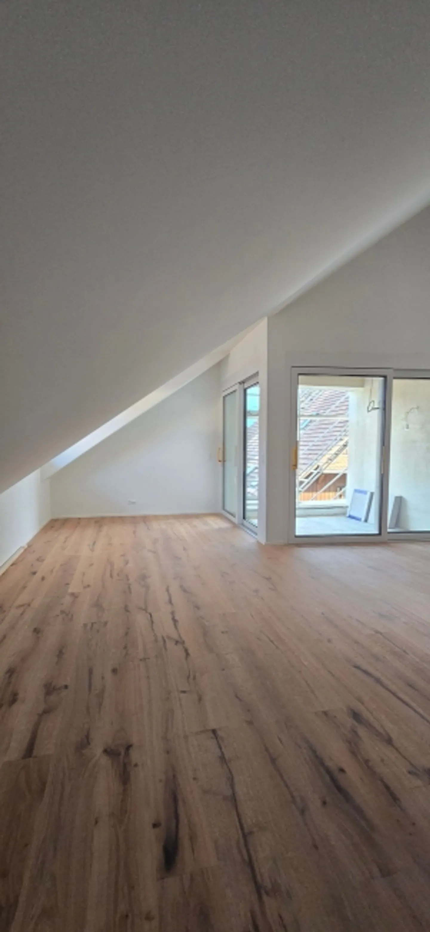 Attico luminoso di 3,5 locali a Mettmenstetten - Foto 11 di 13