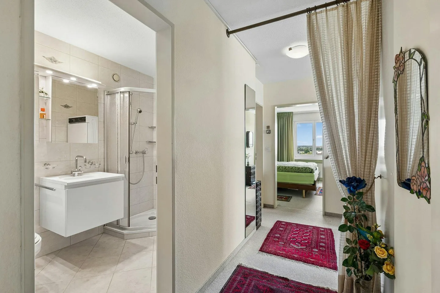 Au-dessus des toits de Wetzikon - Appartement 3½ pièces avec vue dégagée - Photo 8 sur 12