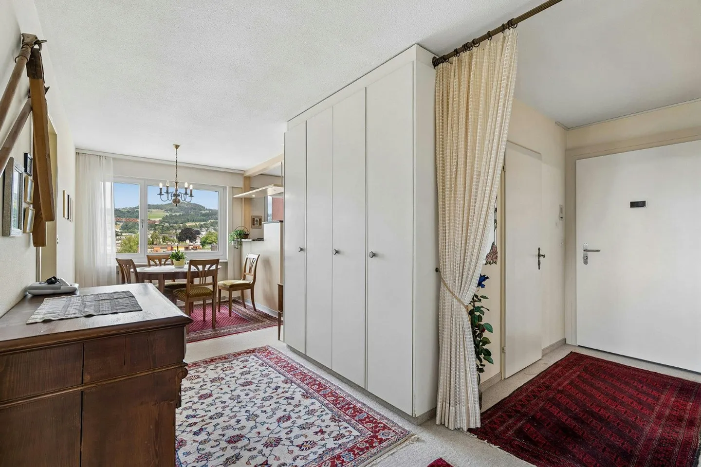 Au-dessus des toits de Wetzikon - Appartement 3½ pièces avec vue dégagée - Photo 9 sur 12