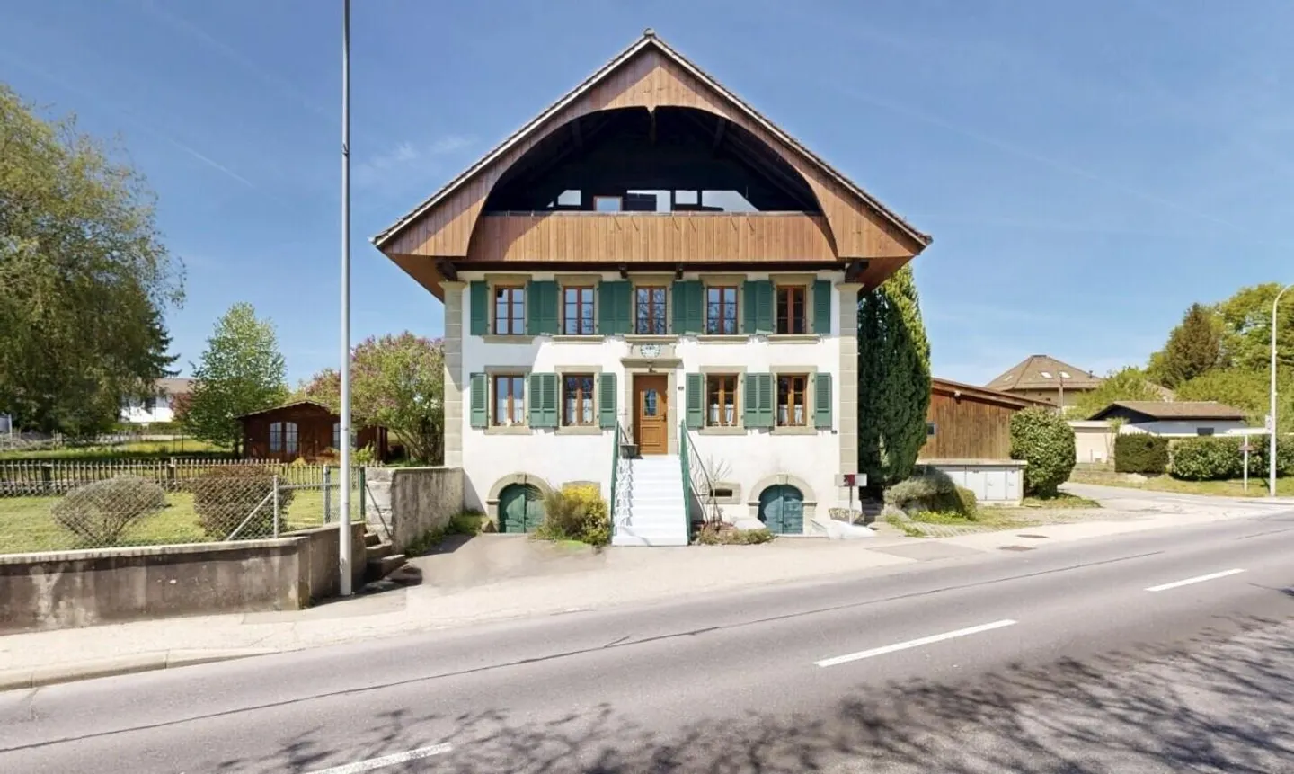Authenticity, charm: duplex with private garden 20 minutes from Lausanne - Photo 4 of 11