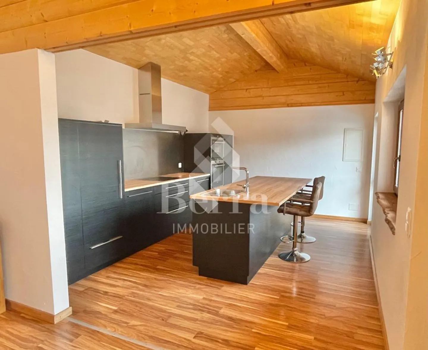 Magnificent 3.5-Room Penthouse - Photo 5 of 13