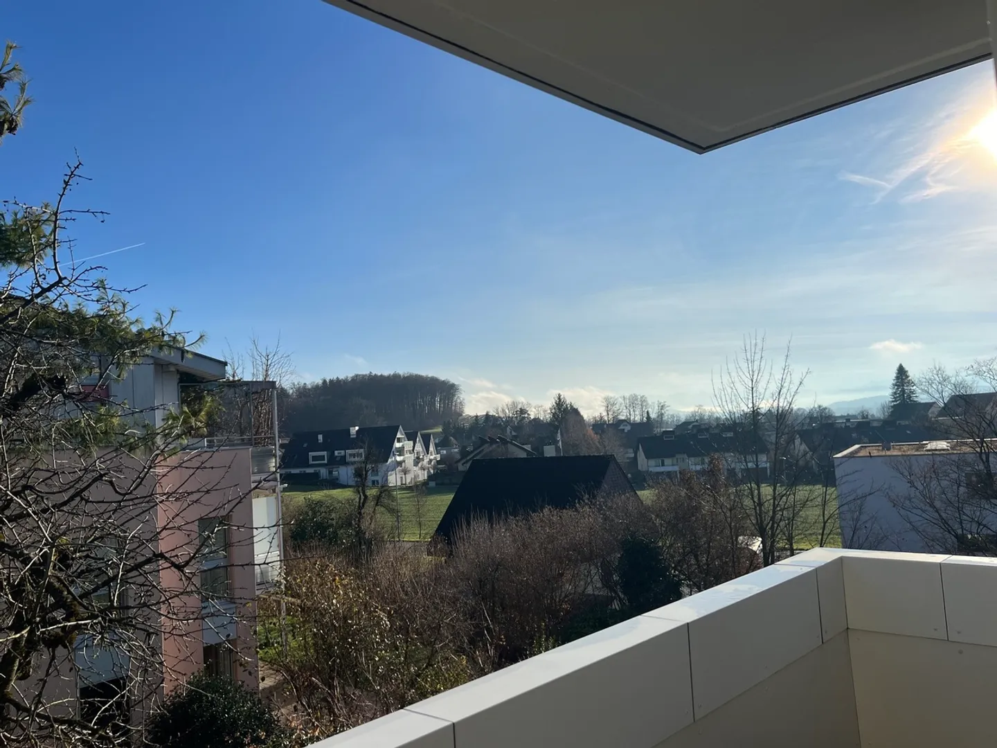 Ottima casa a schiera angolare in un quartiere popolare - Foto 2 di 14