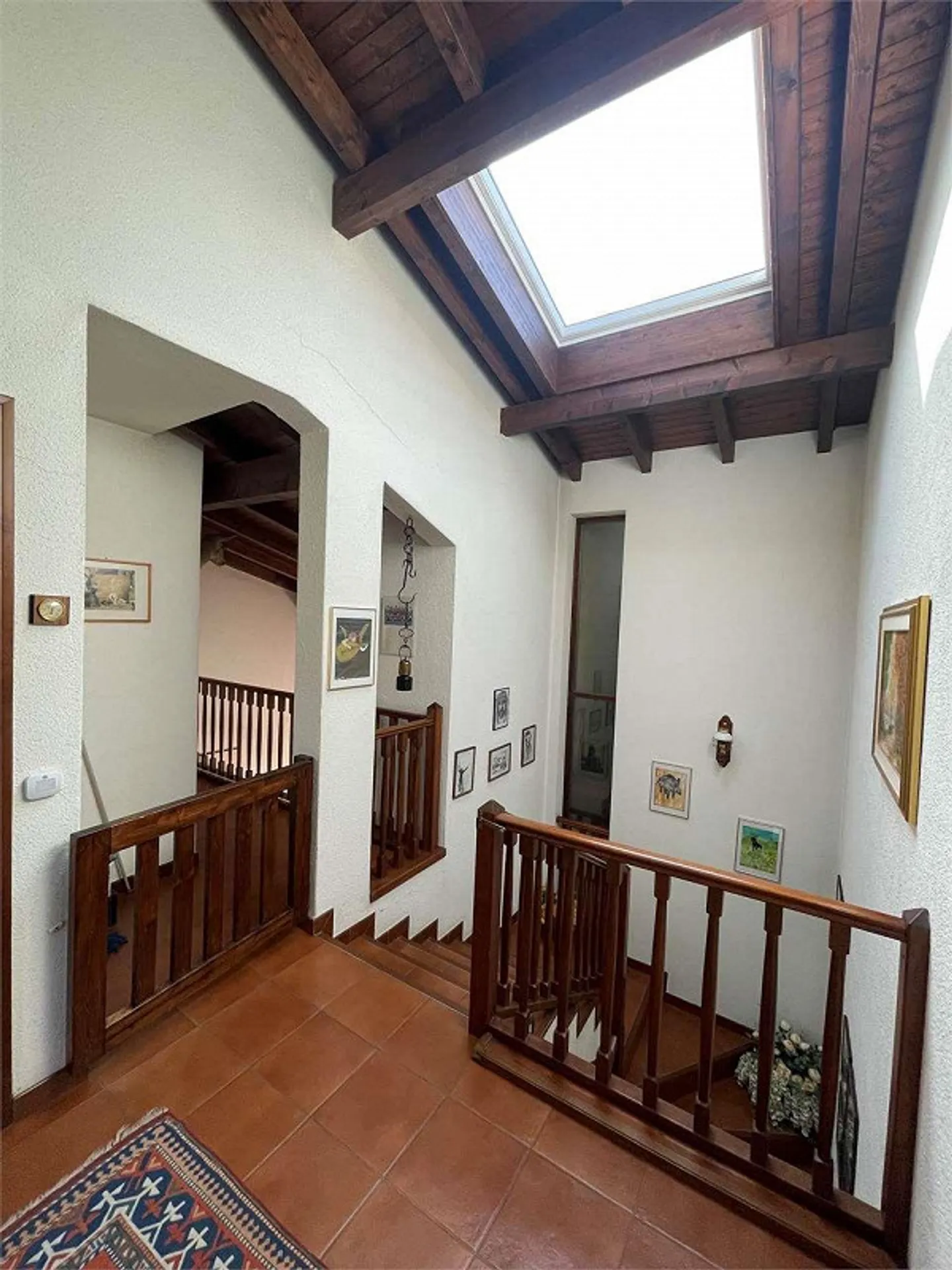 Villa bifamiliare a Stabio con ampio giardino privato - Foto 7 di 13