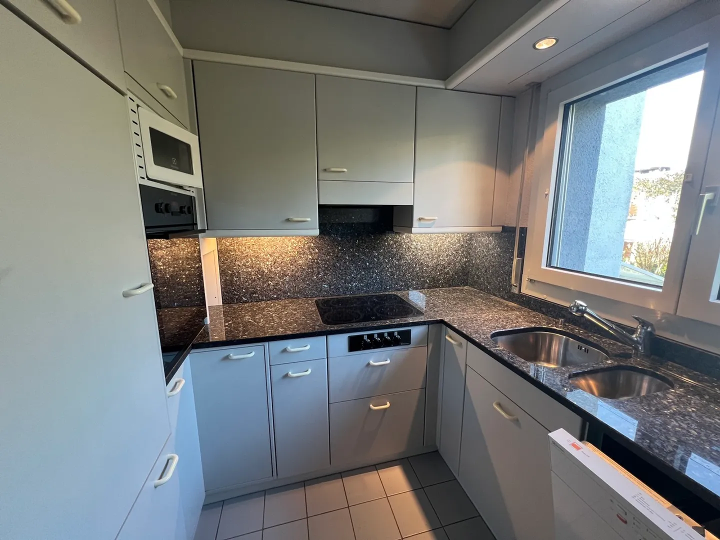 Ottima casa a schiera angolare in un quartiere popolare - Foto 9 di 14