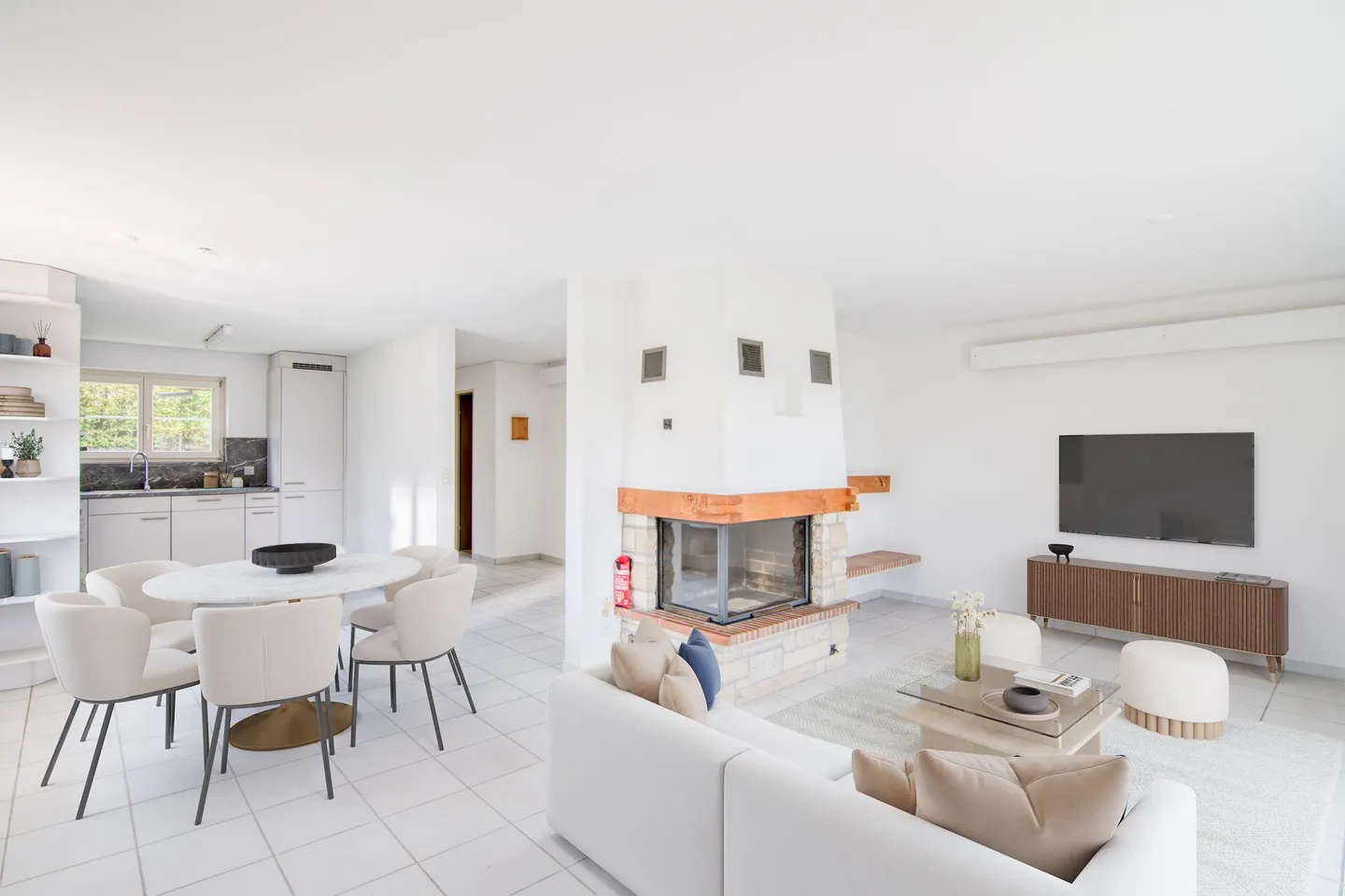 5.5-Room Single-Family House in Seeland: Living for around CHF 740 Mortgage Interest per Month! - Photo 2 of 33
