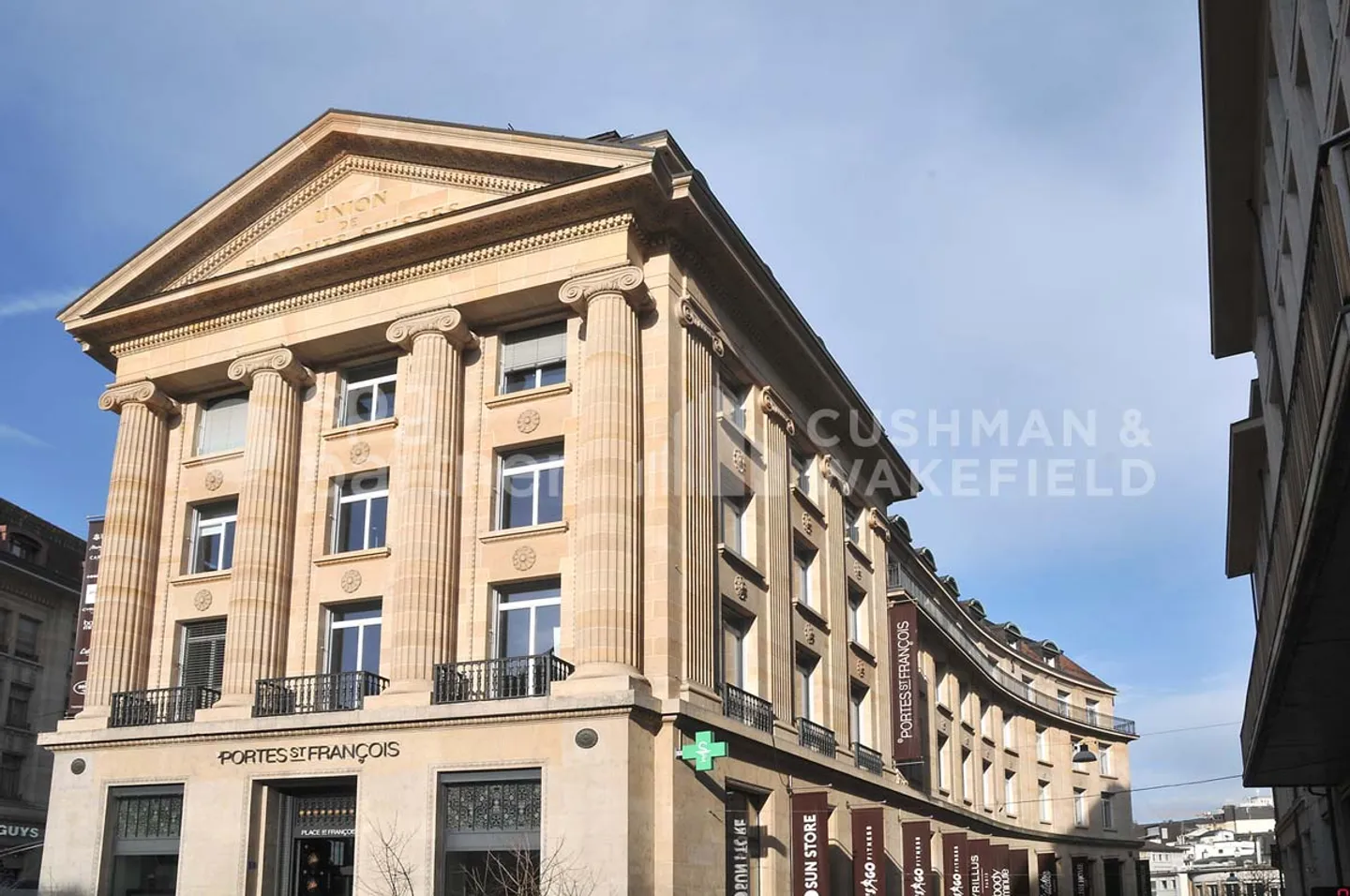 Centre "Portes St-François" Place St-François 1 - Photo 1 of 7