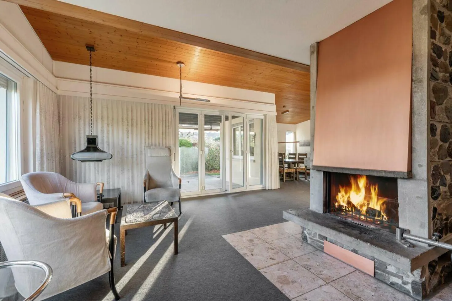 Viel Platz, Ruhe & Privatsphäre - freistehendes Einfamilienhaus mit viel Potenzial - Foto 4 von 21