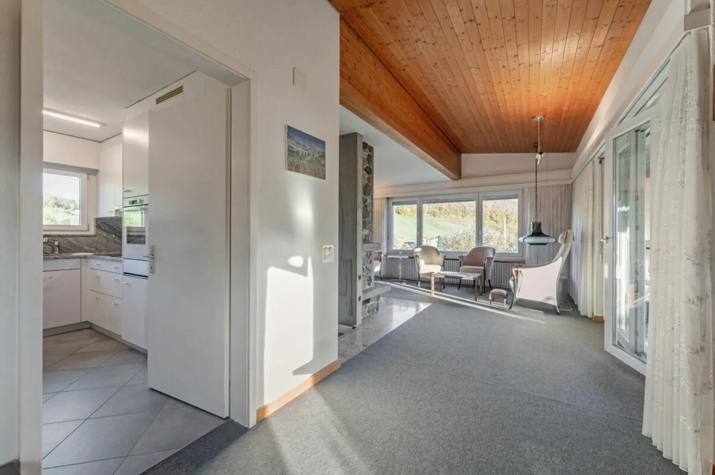 Viel Platz, Ruhe & Privatsphäre - freistehendes Einfamilienhaus mit viel Potenzial - Foto 7 von 21