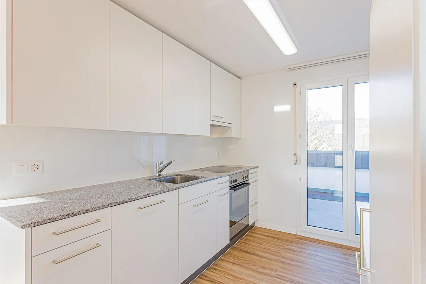 Appartamento mansardato ristrutturato in una posizione tranquilla con vista mozzafiato! - Foto 1 di 12