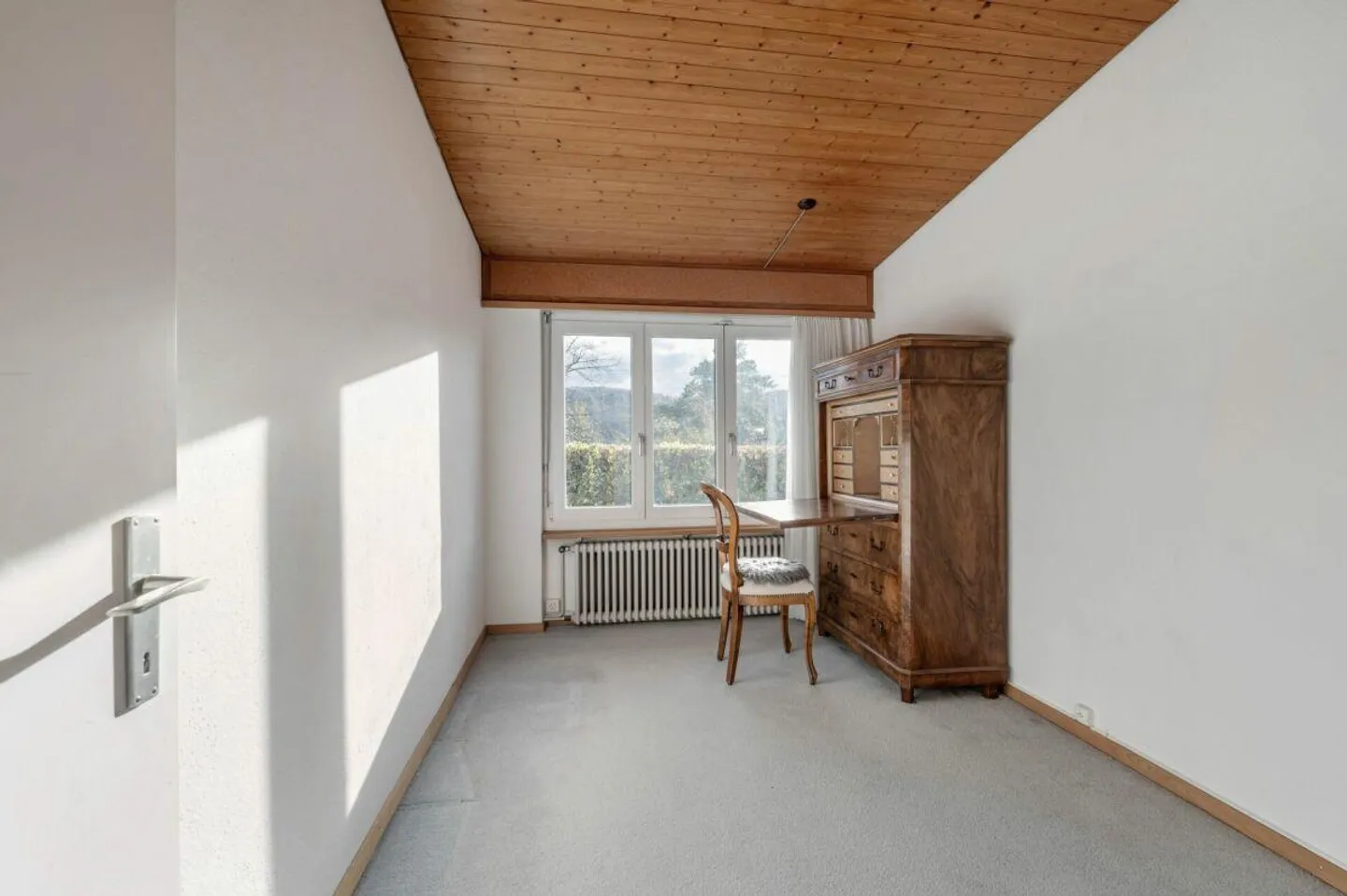 Viel Platz, Ruhe & Privatsphäre - freistehendes Einfamilienhaus mit viel Potenzial - Foto 11 von 21