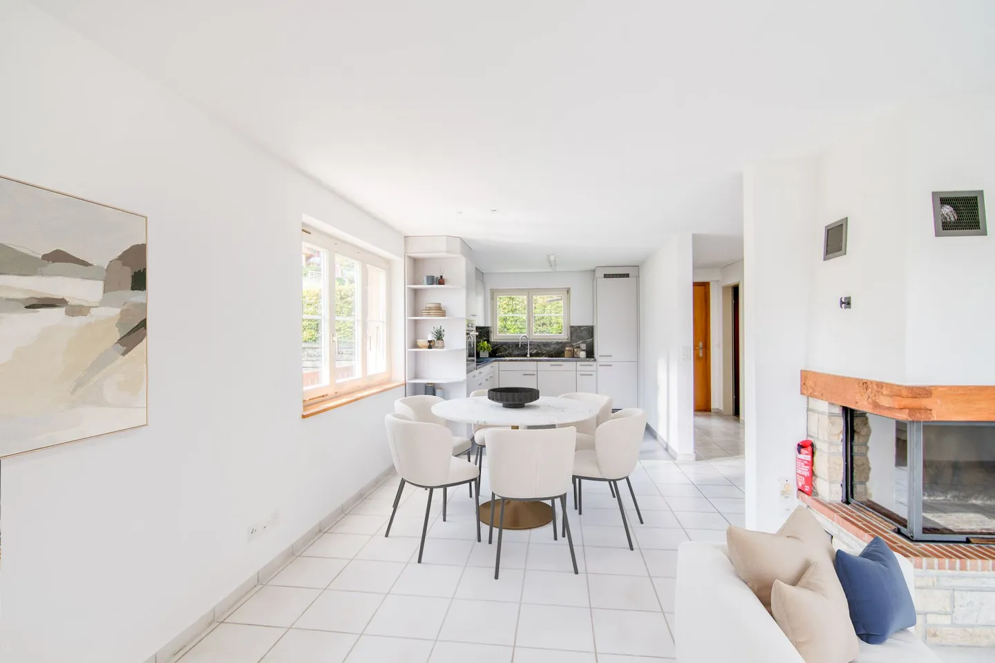 5.5-Room Single-Family House in Seeland: Living for around CHF 740 Mortgage Interest per Month! - Photo 6 of 33