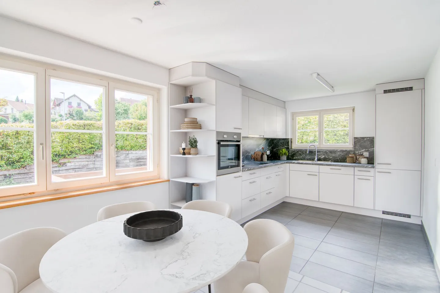 5.5-Room Single-Family House in Seeland: Living for around CHF 740 Mortgage Interest per Month! - Photo 8 of 33