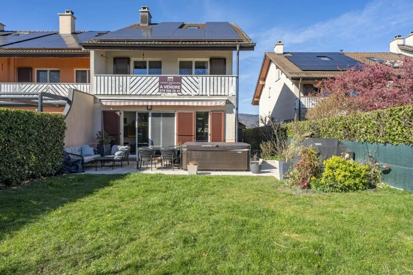 Semi-Detached Villa 5.5 Rooms in Grens - Photo 1 of 13