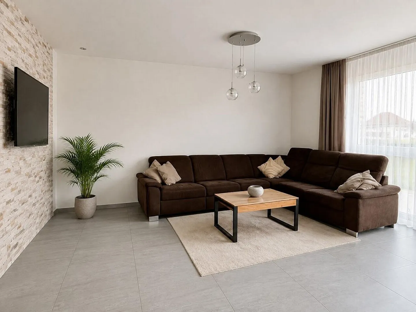 Appartamento 4.5 stanze come nuovo con vista sulla città vecchia a Klingnau - Foto 3 di 13
