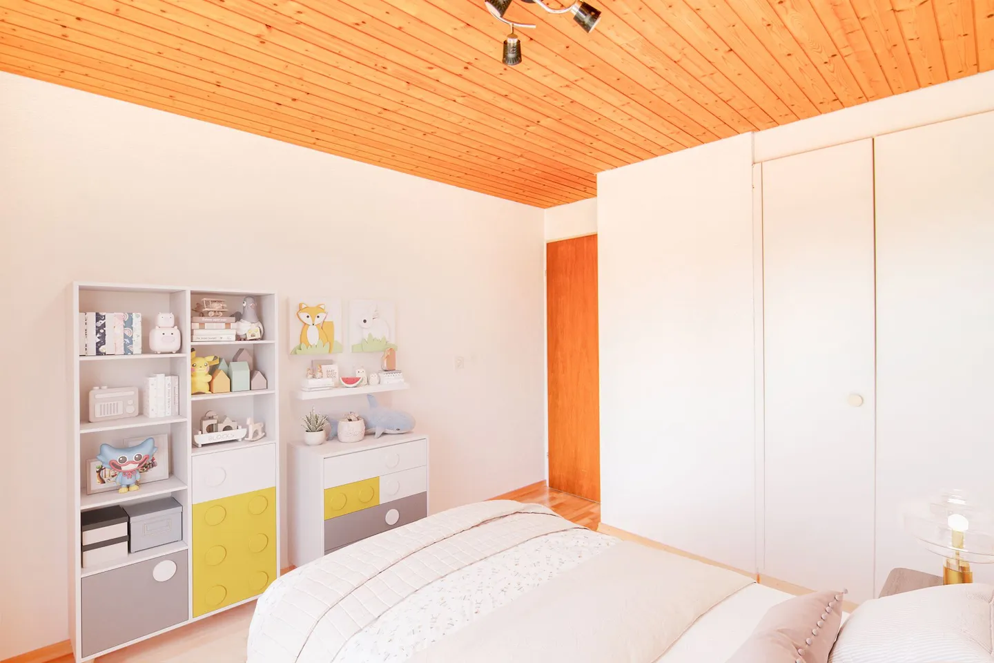 5.5-Room Single-Family House in Seeland: Living for around CHF 740 Mortgage Interest per Month! - Photo 13 of 33