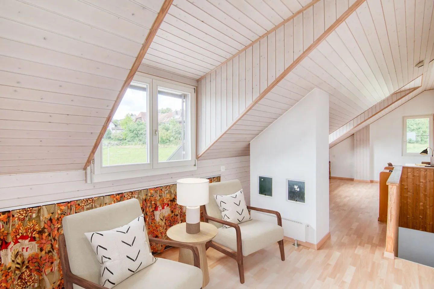 5.5-Room Single-Family House in Seeland: Living for around CHF 740 Mortgage Interest per Month! - Photo 16 of 33