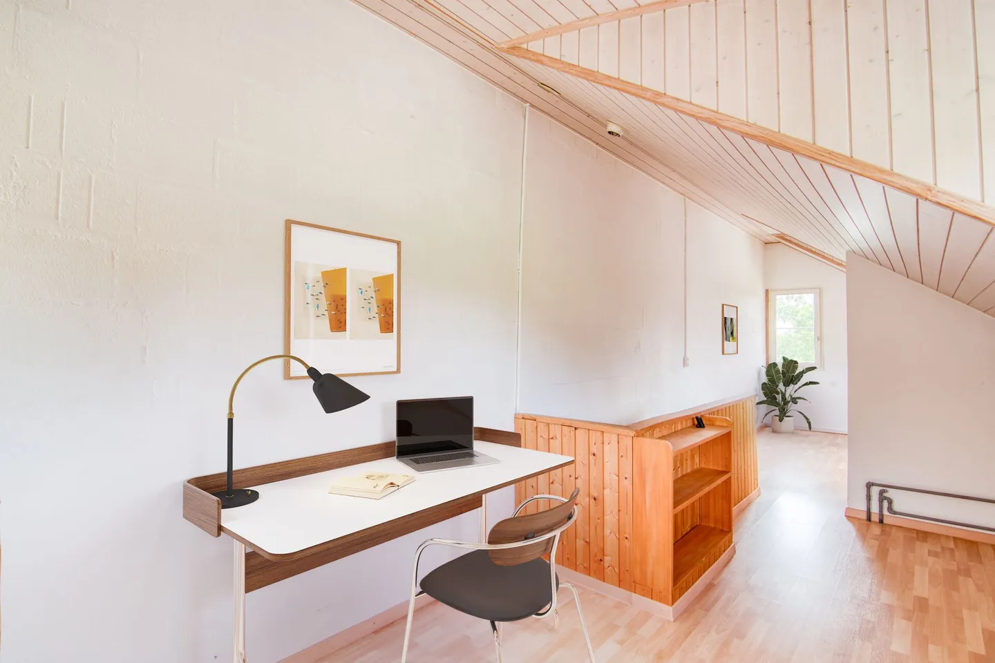 5.5-Room Single-Family House in Seeland: Living for around CHF 740 Mortgage Interest per Month! - Photo 17 of 33