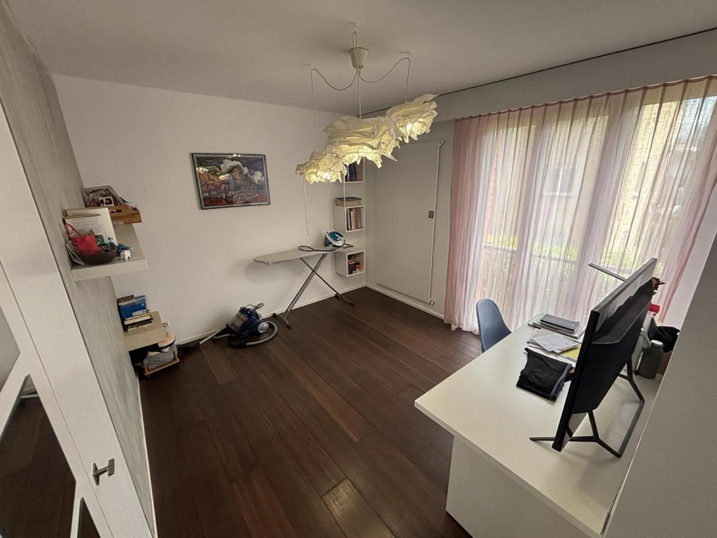 Appartamento elegante e luminoso di 5,5 locali al 1° piano in una posizione soleggiata di un moderno edificio in mattoni a Sorengo - Foto 4 di 31