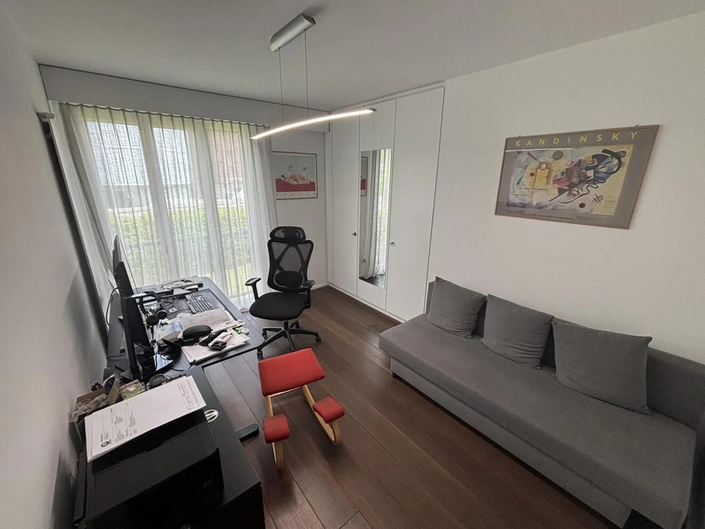 Appartamento elegante e luminoso di 5,5 locali al 1° piano in una posizione soleggiata di un moderno edificio in mattoni a Sorengo - Foto 5 di 31