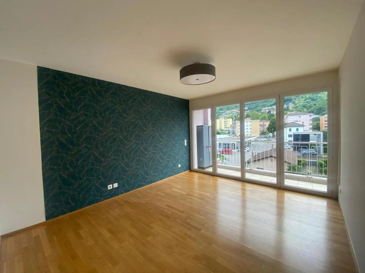 3 1/2-Room Apartment on the 4th Floor - Photo 4 of 13